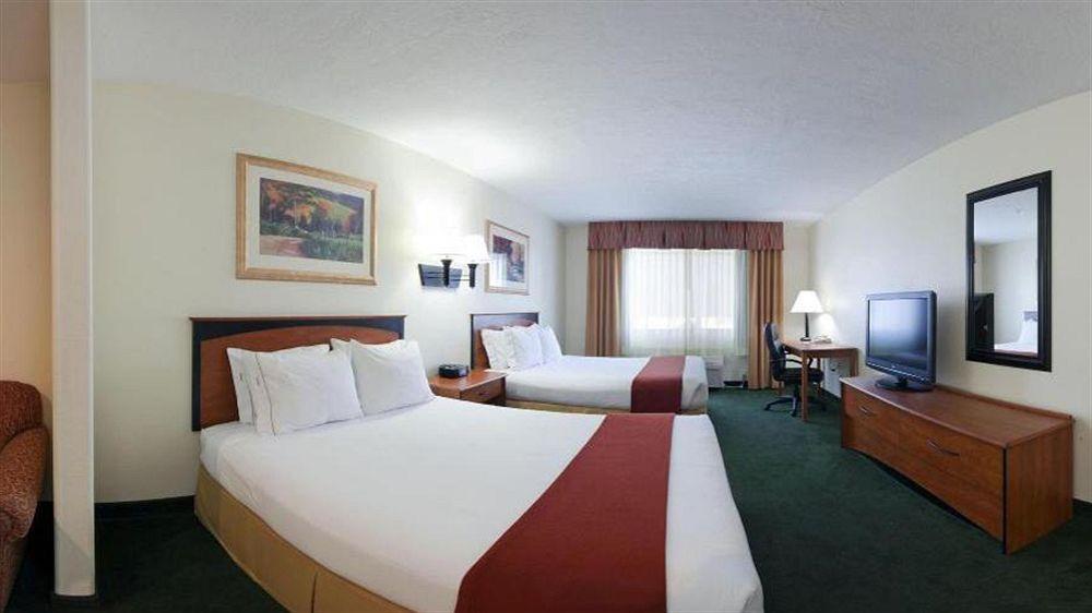 Holiday Inn Express & Suites Alamosa By Ihg Bagian luar foto