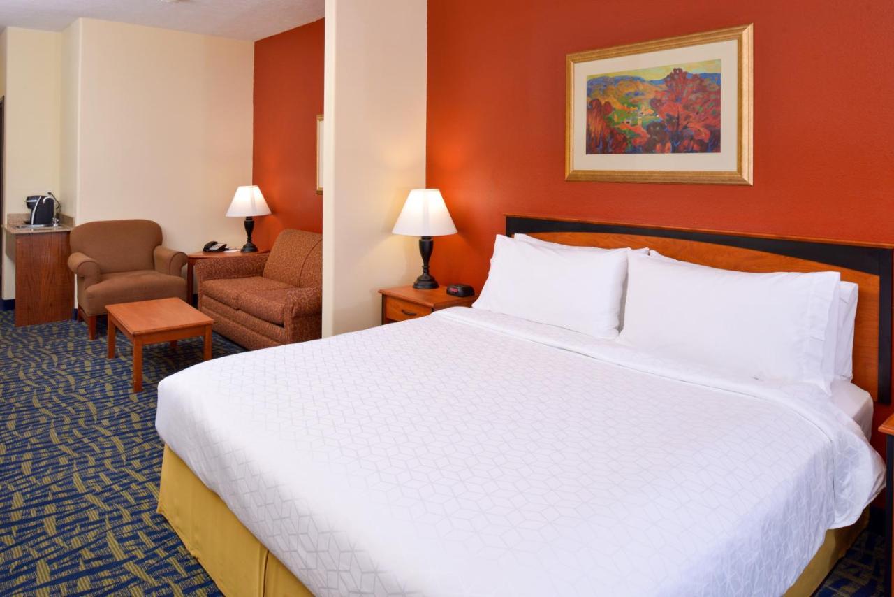 Holiday Inn Express & Suites Alamosa By Ihg Bagian luar foto